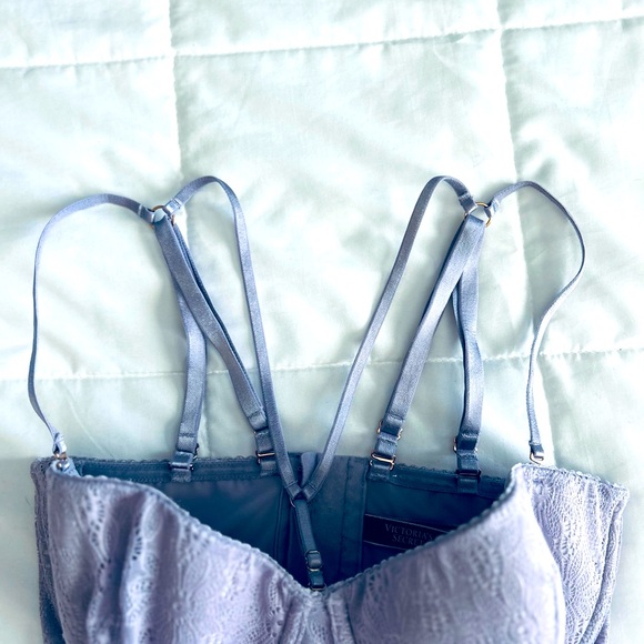 “FREE FANNY PACK” “NEW”  VICTORIA’S SECREY VERY SEXY BRA - Picture 5 of 5